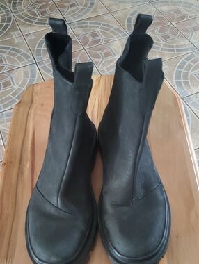 Black Leather Chelsea Boots